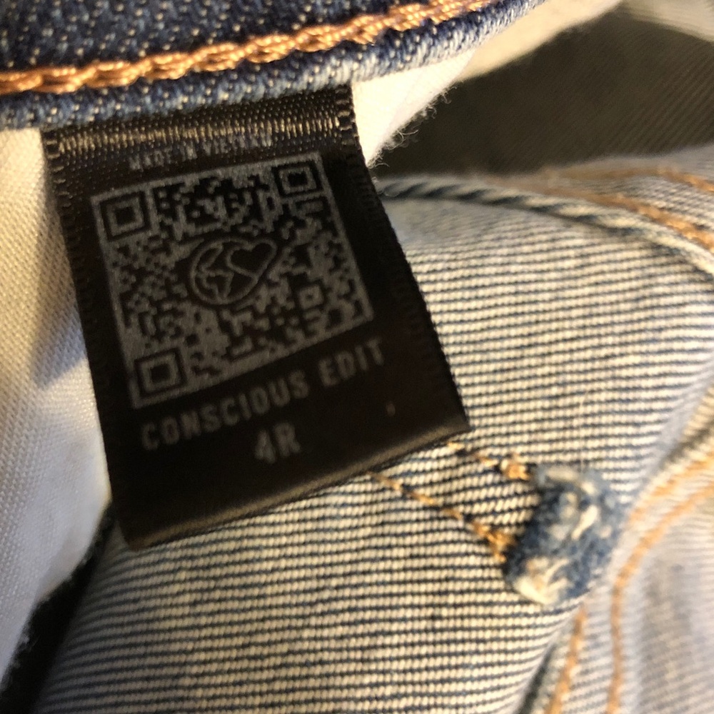 Express Women's Light Wash Flare Jeans - Picture 7 of 7